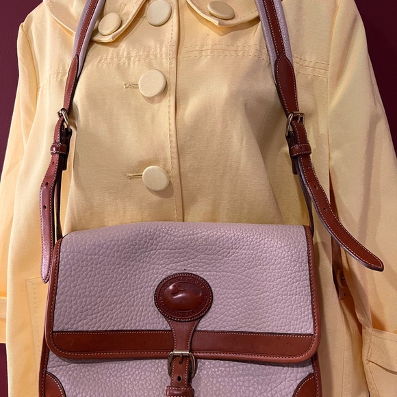 Vintage Dooney Bourke Brown and Cream Leather Shoulder Bag - Picture 1 of 16
